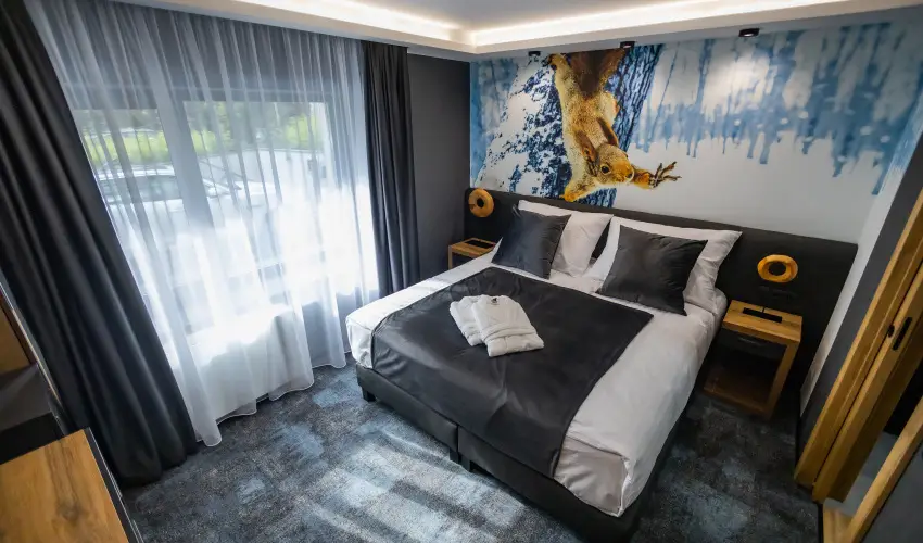 4 �vszak Erdeihotel M�traf�red - M�rcius 15.