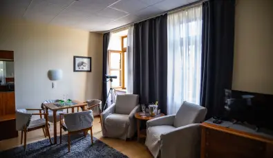 4 �vszak Hegyihotel M�trah�za