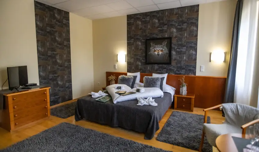 4 �vszak Hegyihotel M�trah�za - M�rcius 15.