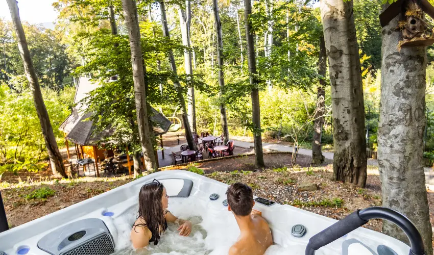 4 �vszak Hegyihotel M�trah�za - M�rcius 15.