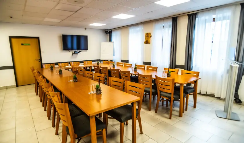 4 �vszak Hegyihotel M�trah�za - M�rcius 15.