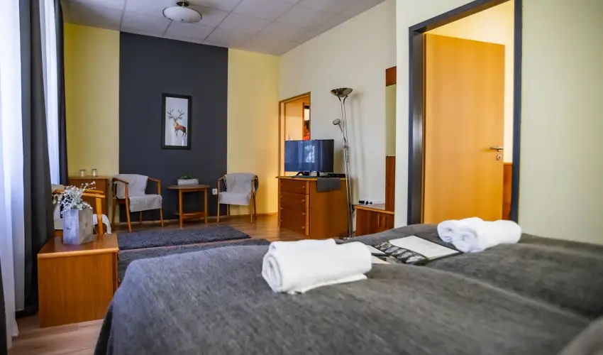 4 �vszak Hegyihotel M�trah�za - M�rcius 15.