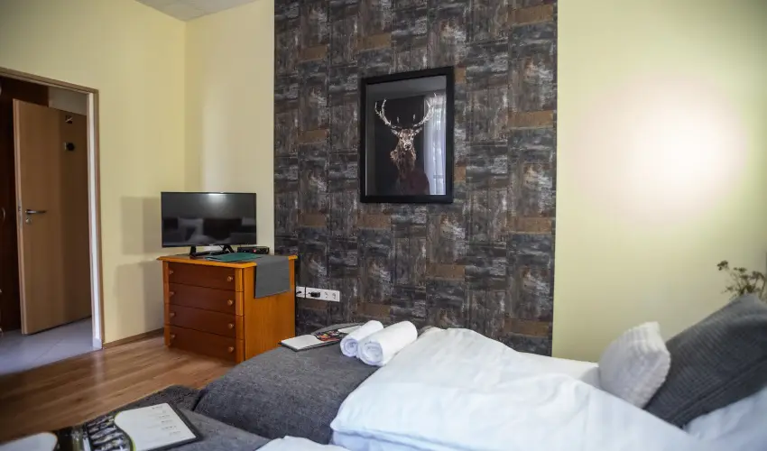 4 �vszak Hegyihotel M�trah�za - M�rcius 15.