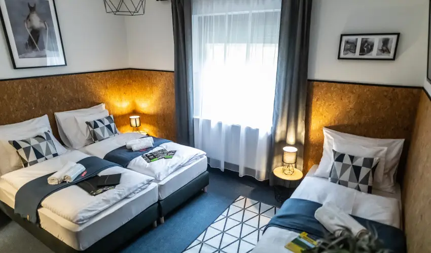 4 �vszak V�lgyhotel M�traf�red - M�rcius 15.