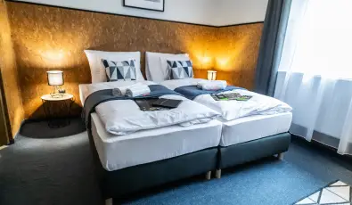 4 �vszak V�lgyhotel M�traf�red