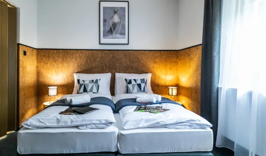 4 �vszak V�lgyhotel M�traf�red - M�rcius 15.