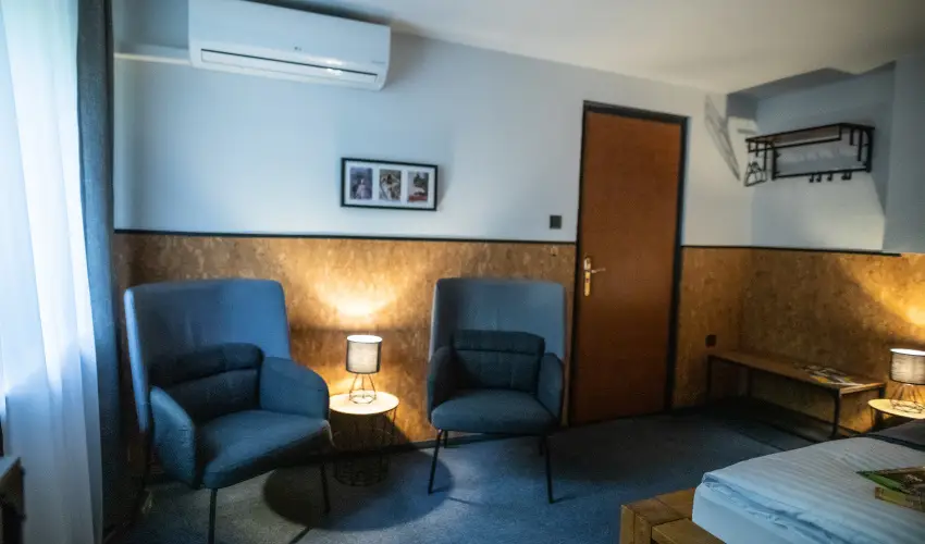 4 �vszak V�lgyhotel M�traf�red - M�rcius 15.