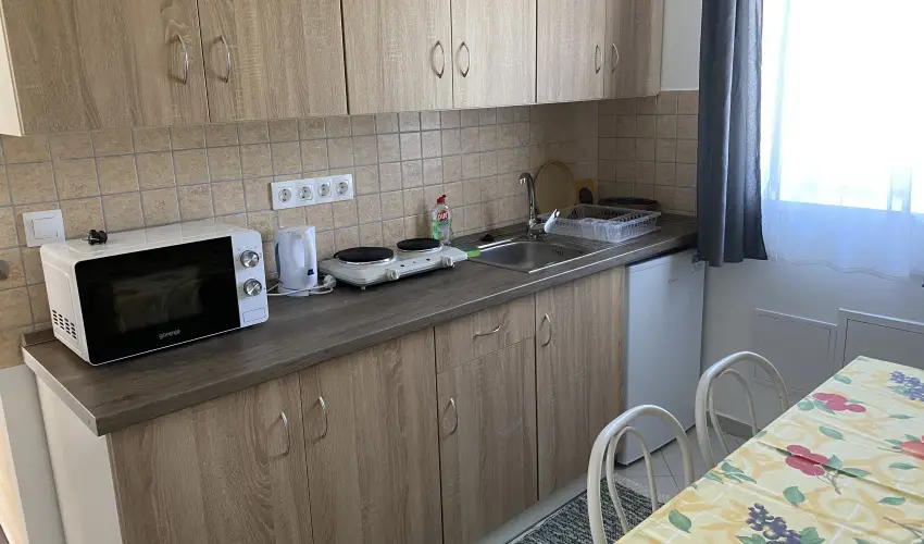 Aba - B�be Vend�gh�z Zalaszentiv�n - M�rcius 15. 