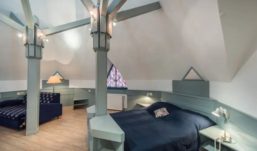 Abb�zia Club Hotel K�k Keszthely - M�rcius 15. 