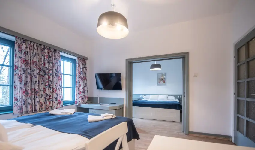 Abb�zia Club Hotel K�k Keszthely - M�rcius 15. 