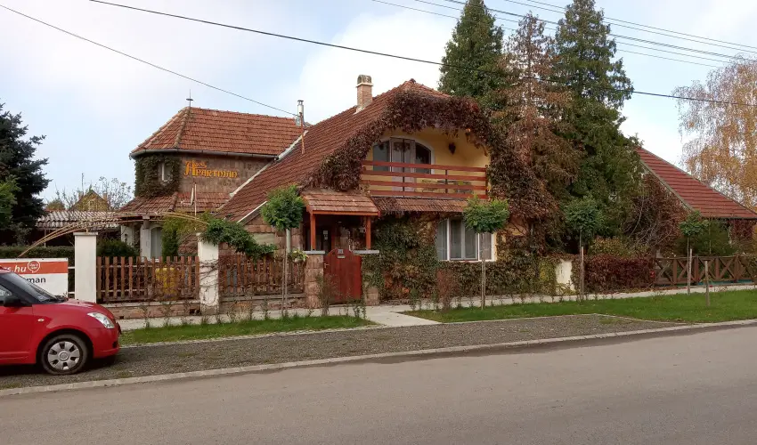 Agod Apartman Gyula - M�rcius 15. (min. 3 �j)
