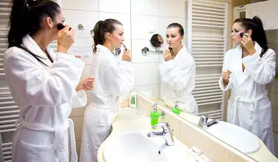 Airport Hotel Budapest Vecs�s