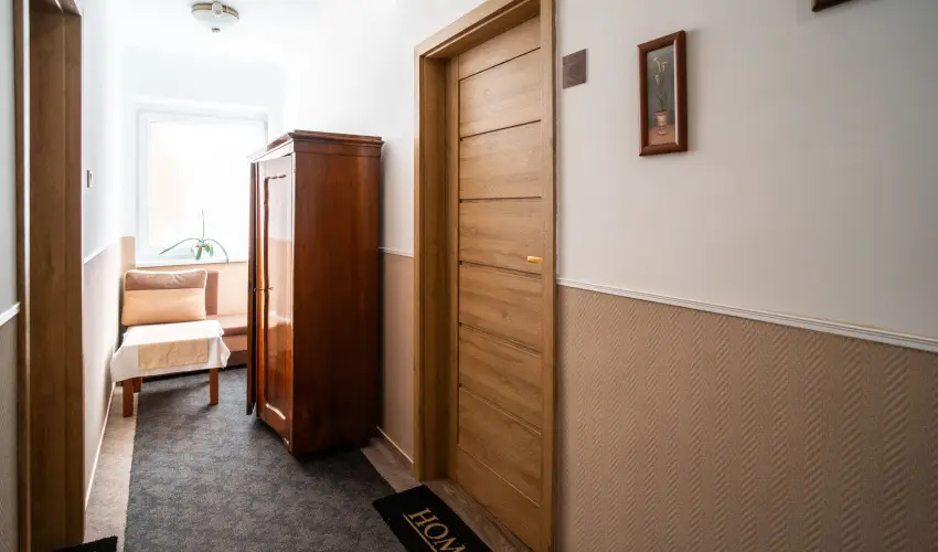 Ambr�zia Sz�ll�shely �s �tterem Miskolctapolca - M�rcius 15. (min. 3 �j)