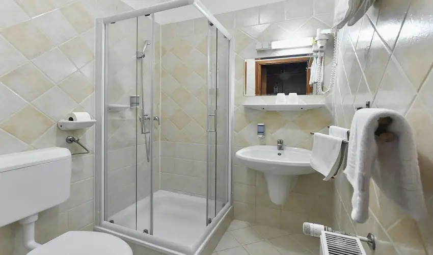 Ametiszt Hotel Hark�ny - M�rcius 15.  (min. 3 �j)