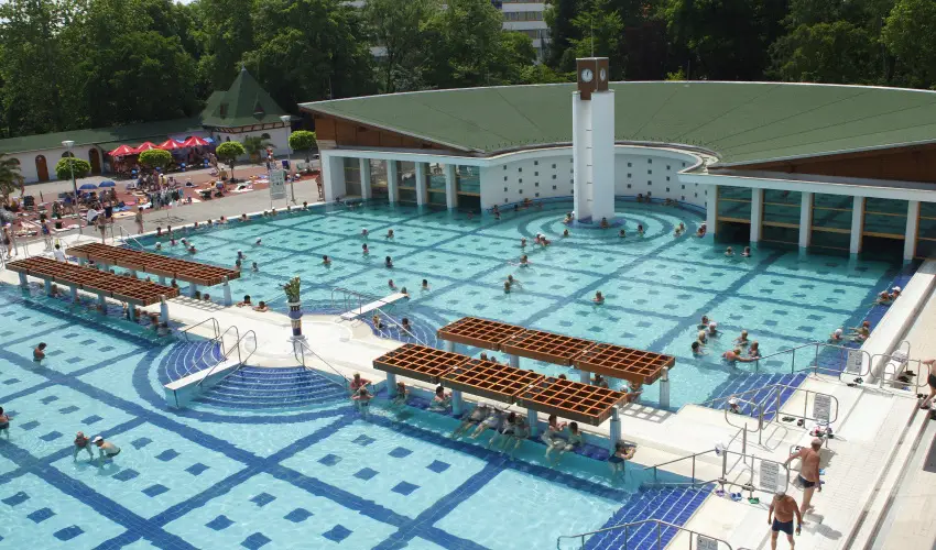 Ametiszt Hotel Hark�ny - M�rcius 15. (min. 3 �j)
