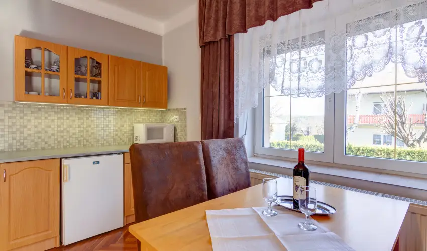 Andrea Villa H�v�z - M�rcius 15 (min. 2 �j)