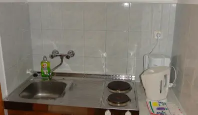 Andrea Villa H�v�z