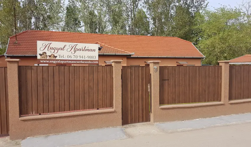 Angyal Apartman Cserkesz�l� - M�rcius 15. (min. 3 �j)