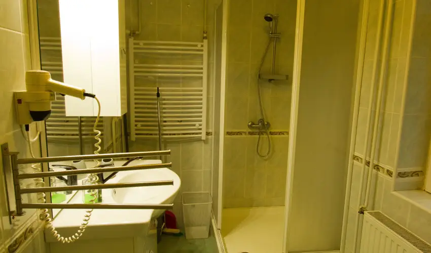 Angyal Apartman Cserkesz�l� - M�rcius 15. (min. 3 �j)