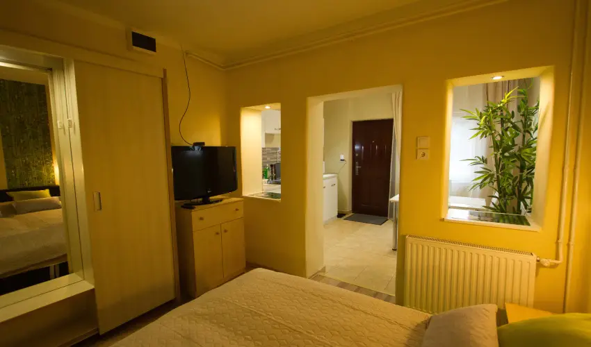 Angyal Apartman Cserkesz�l� - M�rcius 15. (min. 3 �j)