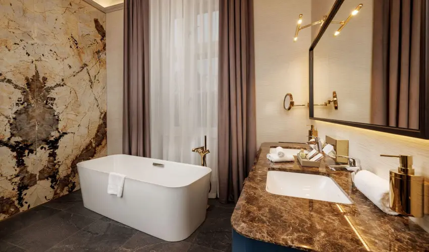 Anna Grand Hotel Balatonf�red - M�rcius 15. 