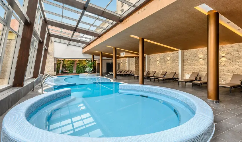 Anna Grand Hotel Balatonf�red - M�rcius 15. 