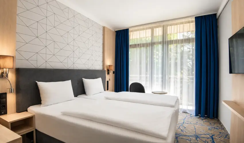 AquaMed Hotel Hark�ny - M�rcius 15.