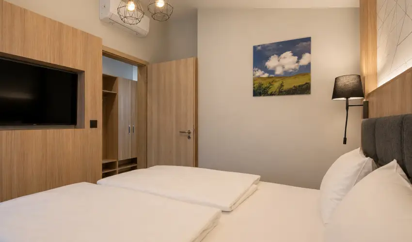 AquaMed Hotel Hark�ny - M�rcius 15.