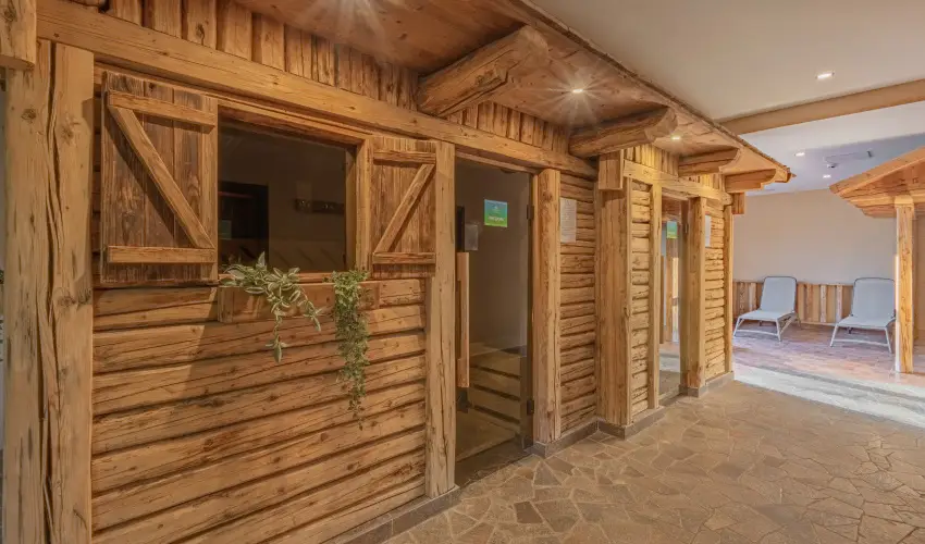 AquaMed Hotel Hark�ny - M�rcius 15.
