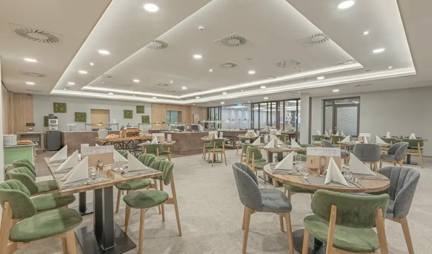 AquaMed Hotel Hark�ny - M�rcius 15.
