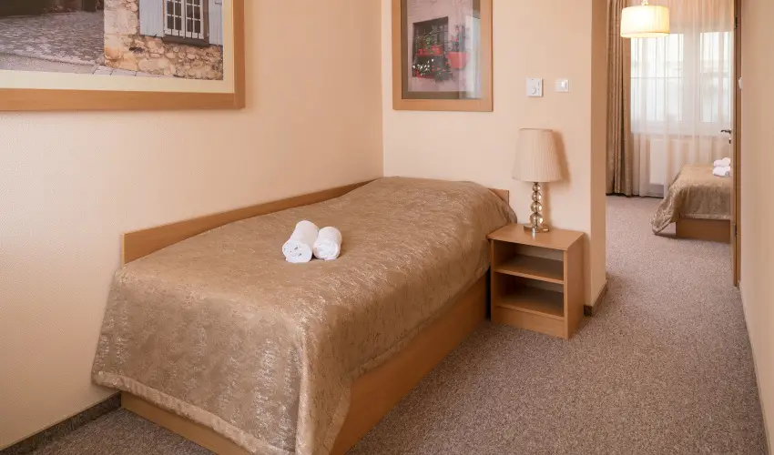 Aquasol Resort Mosonmagyar�v�r - M�rcius 15. 