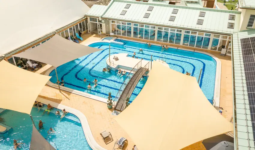 Aquasol Resort Mosonmagyar�v�r - M�rcius 15. 