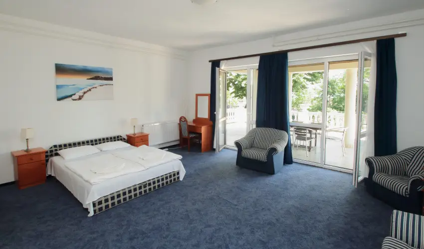 Aquilo Apartmanok Tihany - M�rcius 15.