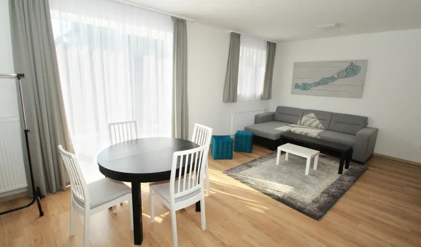 Aquilo Apartmanok Tihany - M�rcius 15.