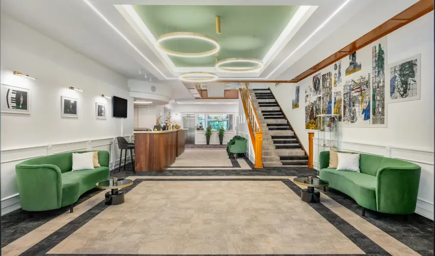 Aranyhomok Hotel Business & Relax Kecskem�t - M�rcius 15. 