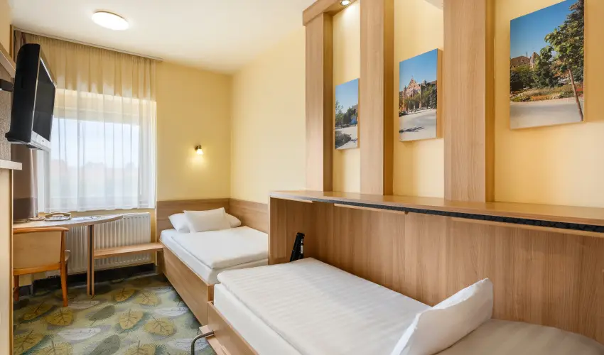 Aranyhomok Hotel Business & Relax Kecskem�t - M�rcius 15. 