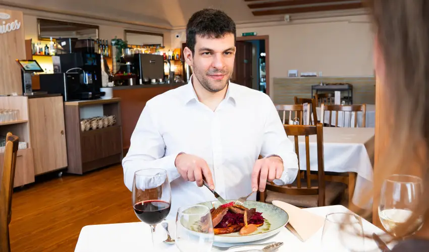 Aranyhomok Hotel Business & Relax Kecskem�t - M�rcius 15. 