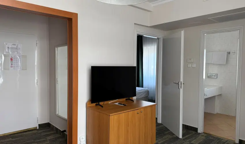 Aranyhomok Hotel Business & Relax Kecskem�t - M�rcius 15. 