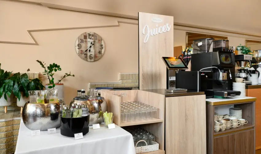 Aranyhomok Hotel Business & Relax Kecskem�t - M�rcius 15. 