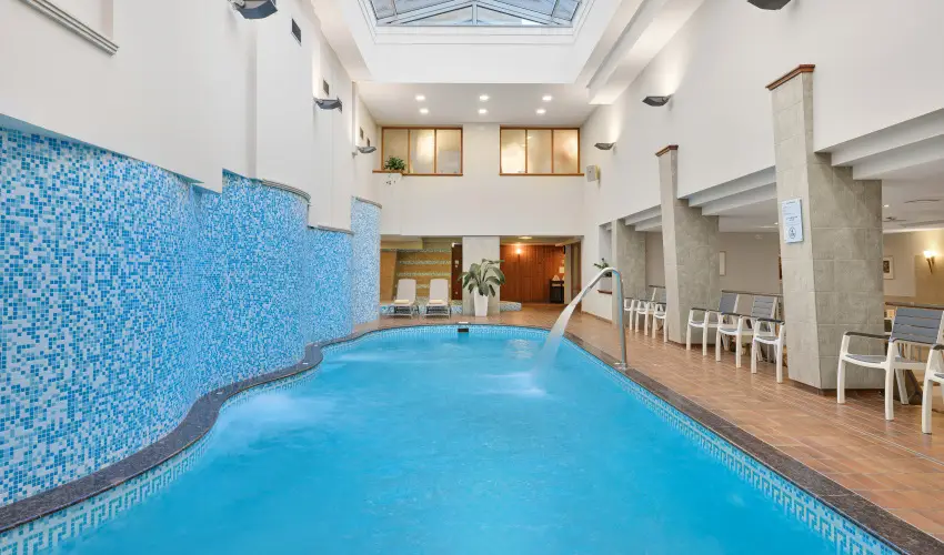 Aranyhomok Hotel Business & Relax Kecskem�t - M�rcius 15. 