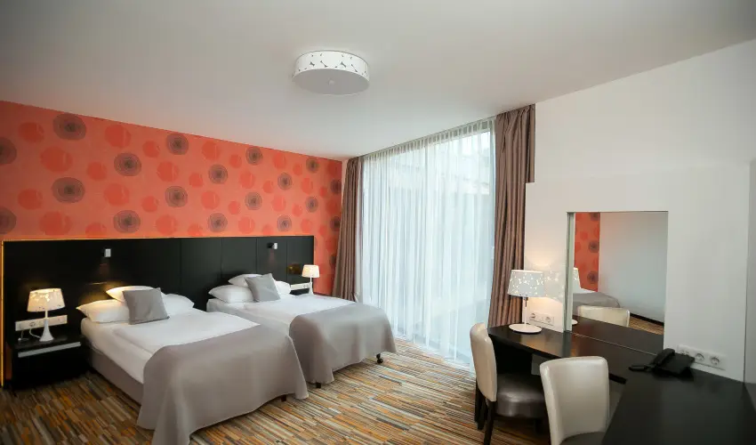 Art Hotel Szeged Szeged - M�rcius 15. 