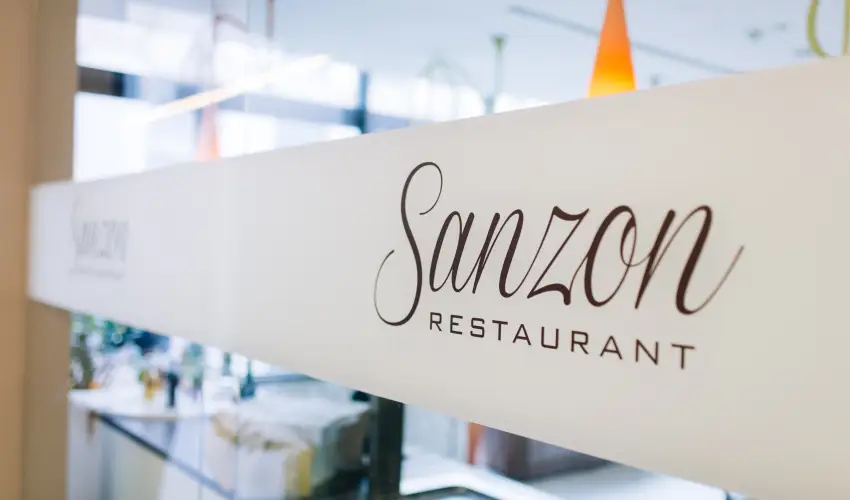 Art Hotel Szeged Szeged - M�rcius 15. 