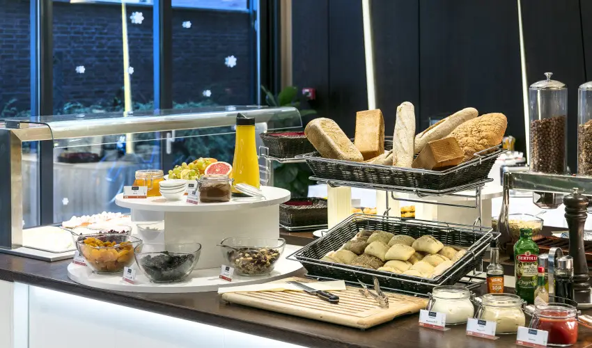 Art Hotel Szeged Szeged - M�rcius 15. 