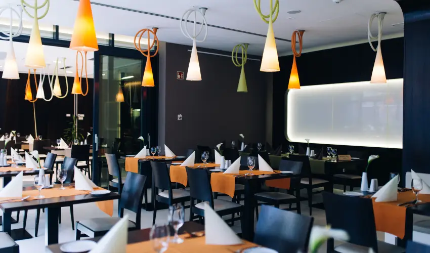 Art Hotel Szeged Szeged - M�rcius 15. 