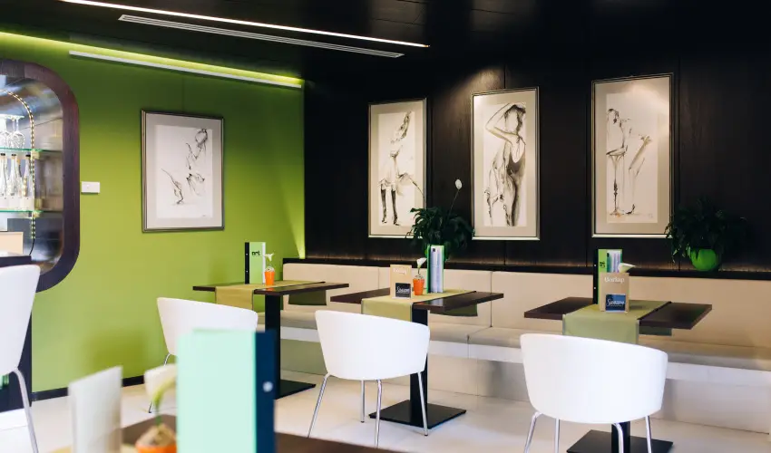 Art Hotel Szeged Szeged - M�rcius 15. 