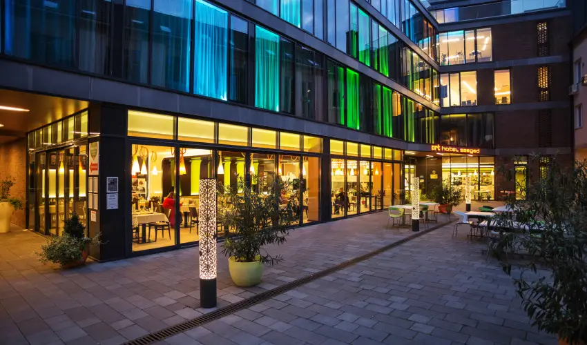 Art Hotel Szeged Szeged - M�rcius 15. 