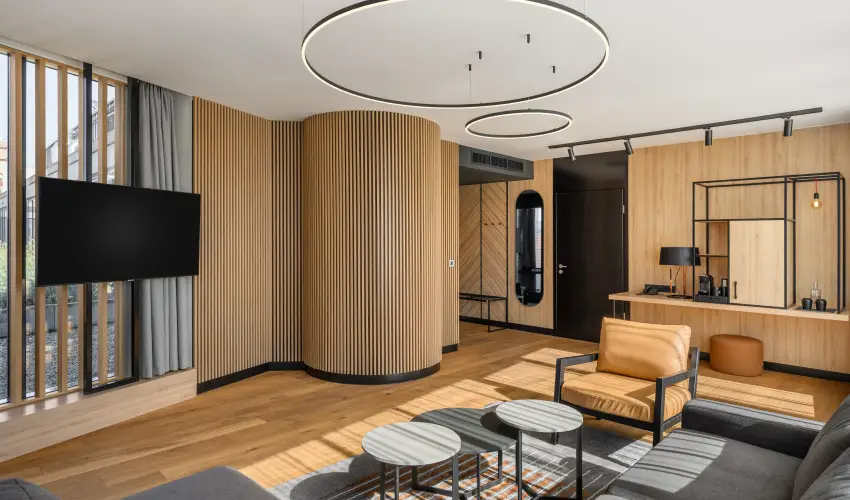 Art Hotel Szeged Szeged - M�rcius 15. (min. 2 �j)