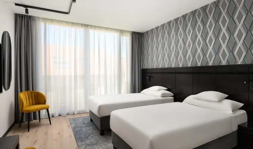 Art Hotel Szeged Szeged - M�rcius 15. (min. 2 �j)