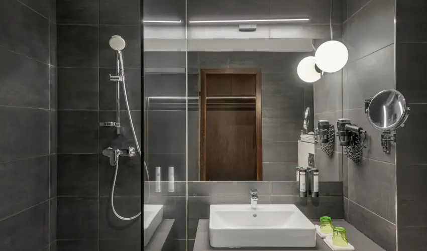 Art Hotel Szeged Szeged - M�rcius 15. (min. 2 �j)