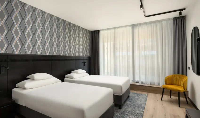Art Hotel Szeged Szeged - M�rcius 15. (min. 2 �j)